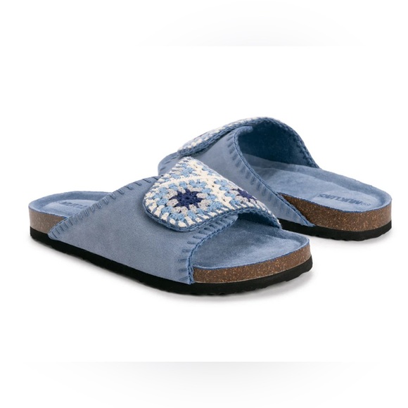 Muk Luks Shoes - Muk Luks Women’s GIGI Chambray Crochet Suede NEW Sandals SZ 10